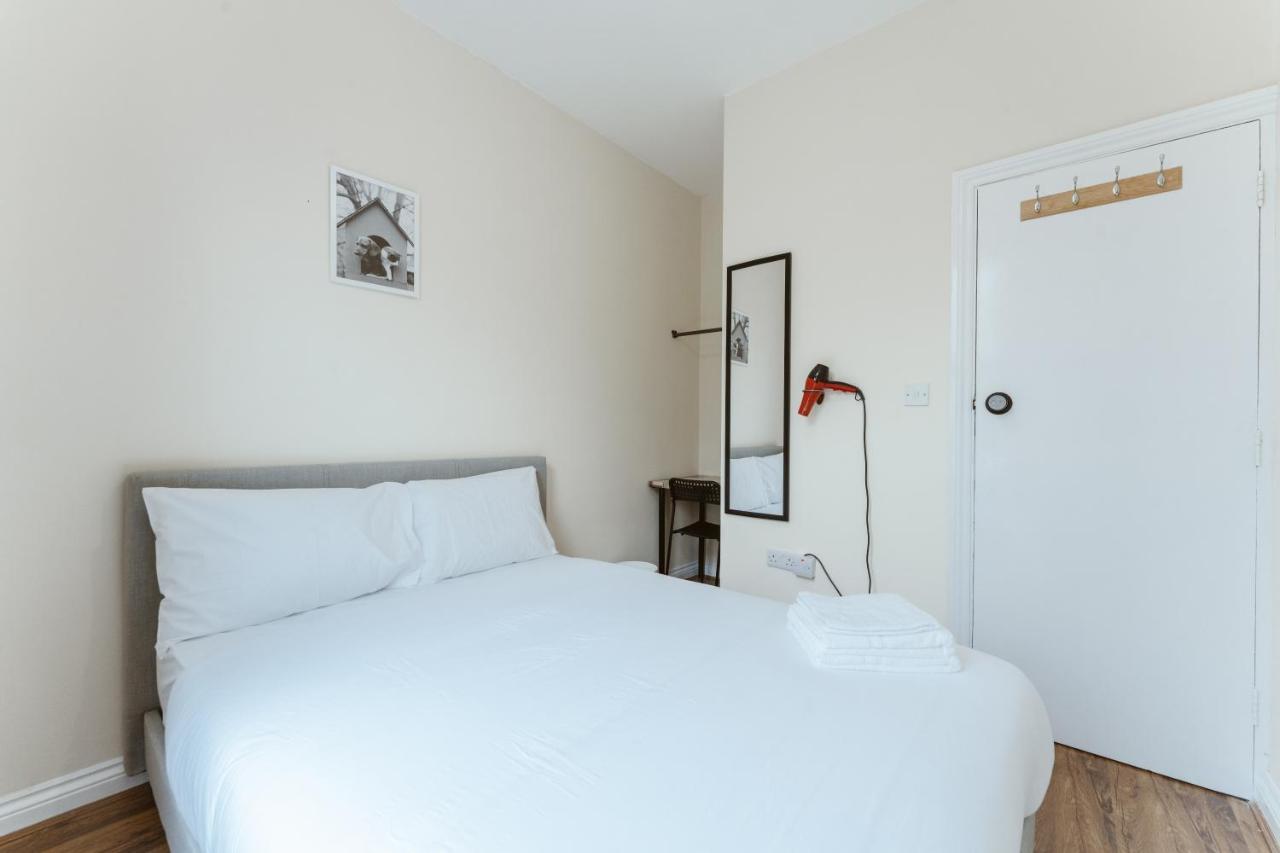 Mile End Rooms 57A Londra Esterno foto
