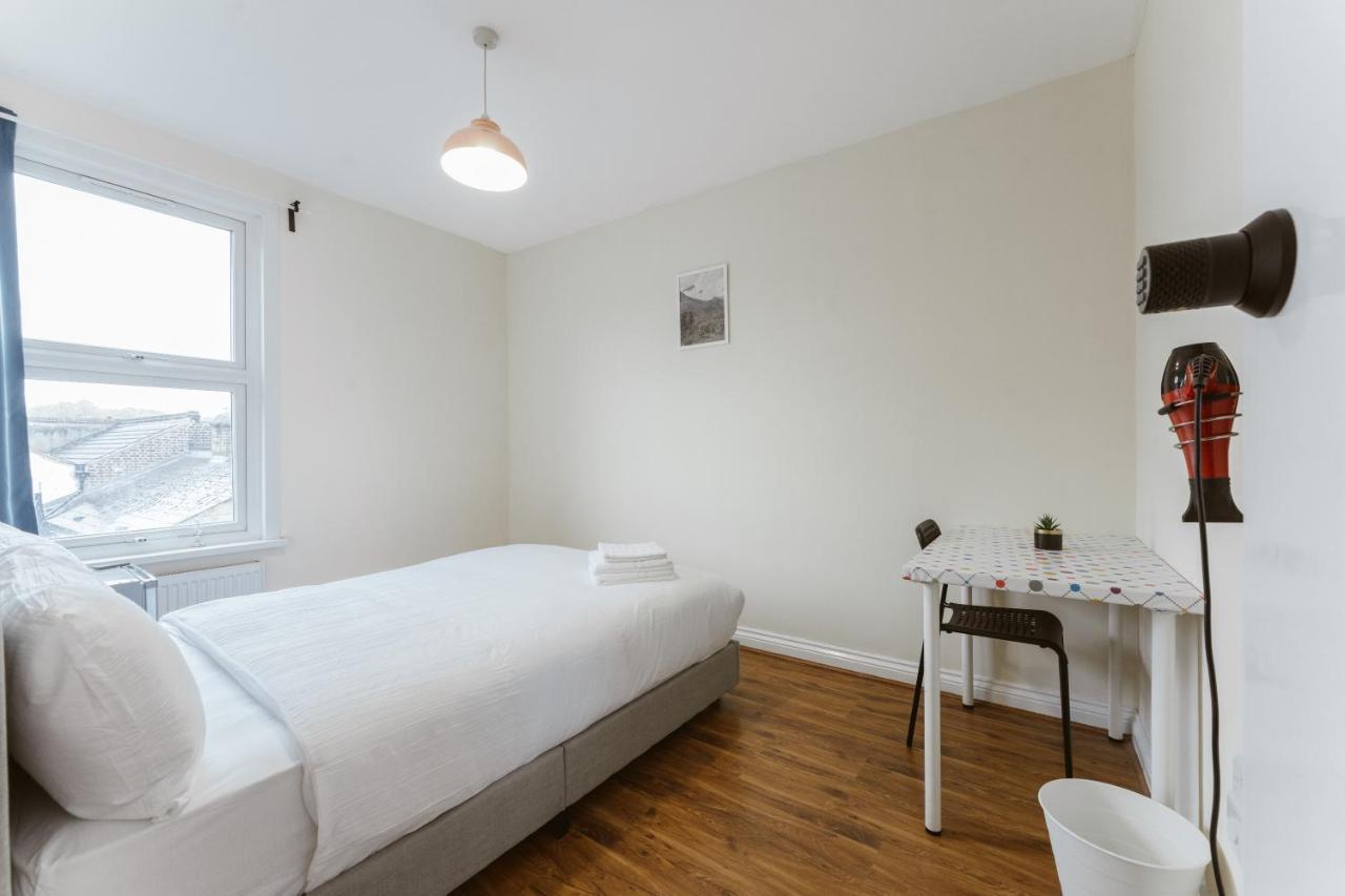 Mile End Rooms 57A Londra Esterno foto