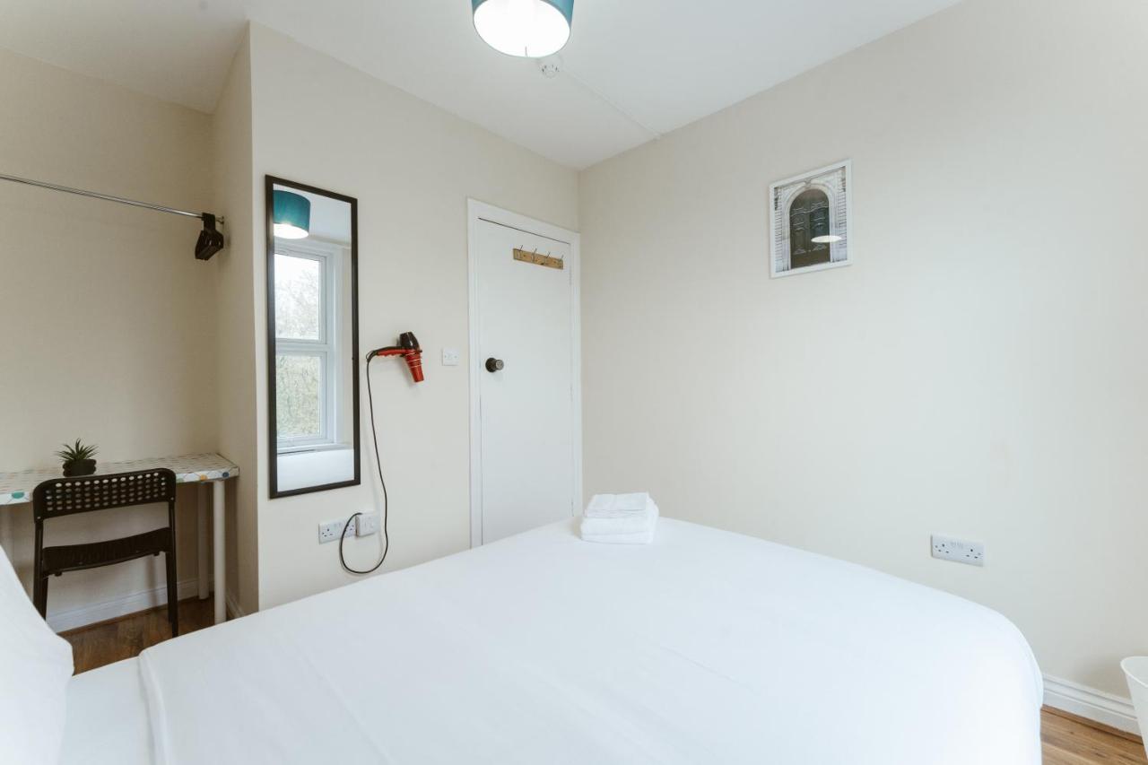 Mile End Rooms 57A Londra Esterno foto