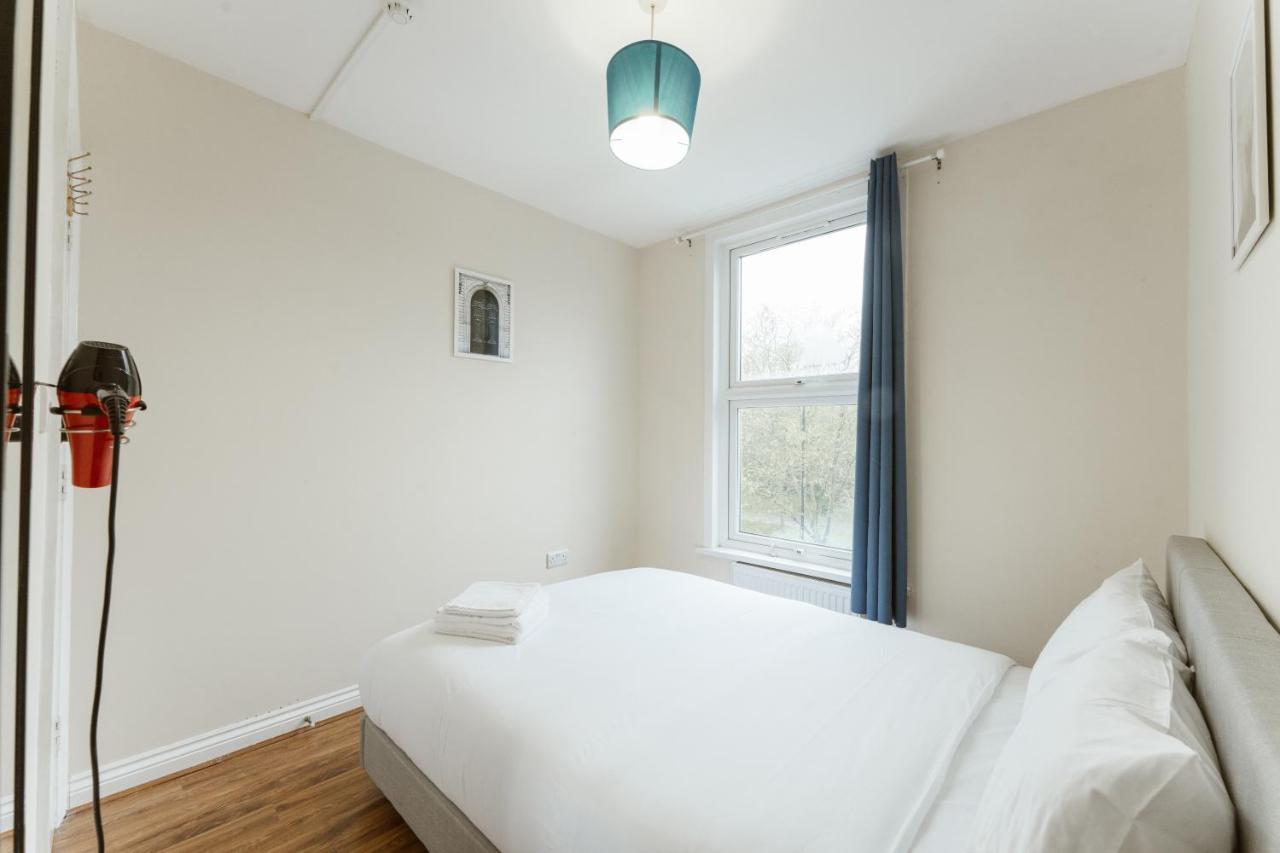 Mile End Rooms 57A Londra Esterno foto