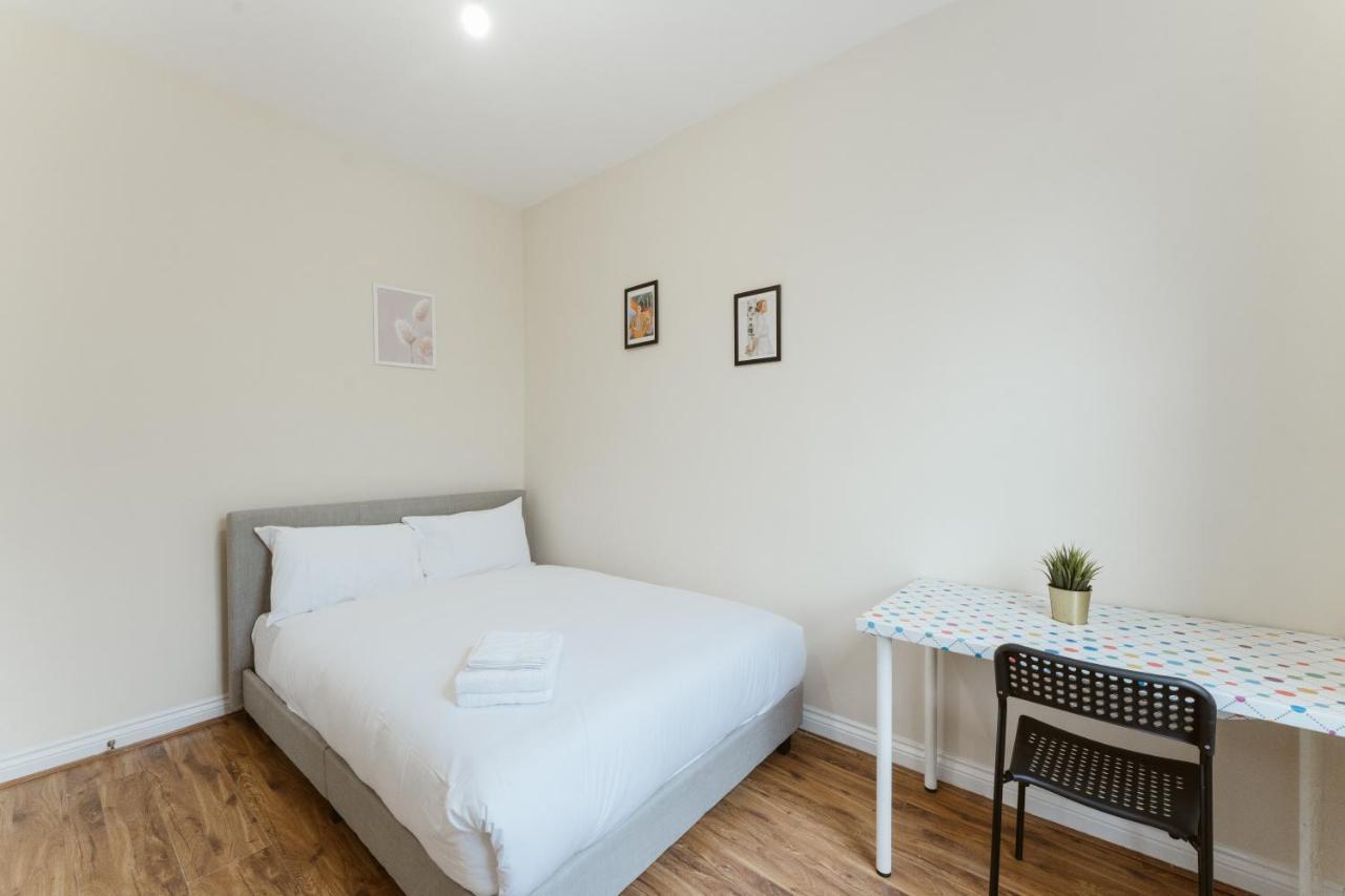 Mile End Rooms 57A Londra Esterno foto